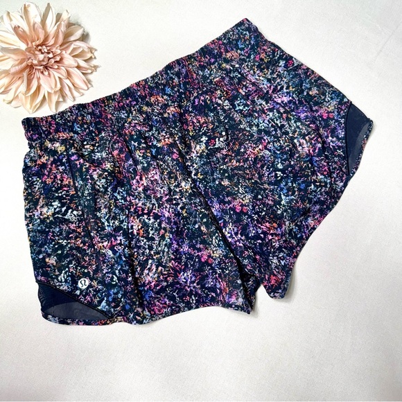 Lululemon Hotty Hot High Rise Athletic Shorts Floral Spray Multi 12 - Picture 6 of 8